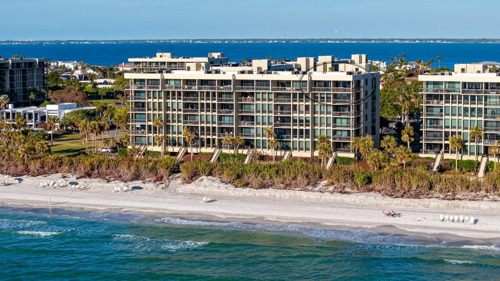 Newly remodeled gulf-front residence at Beachplace