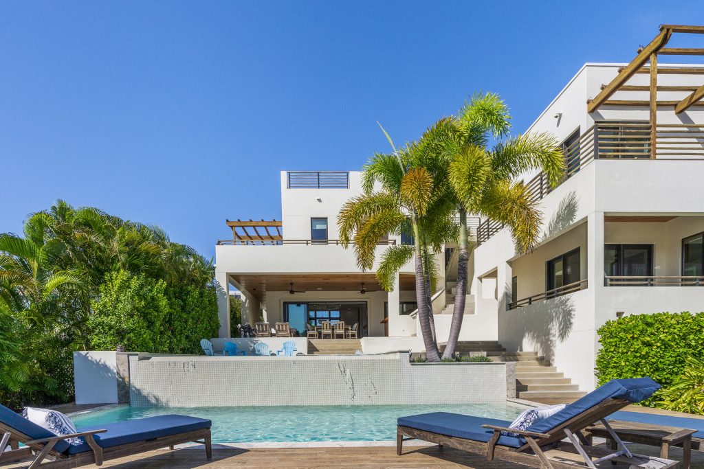 161_S_POLK_DR_LR_032 - Longboat Key Vacation Rentals Lido Lookout - South Polk Dr