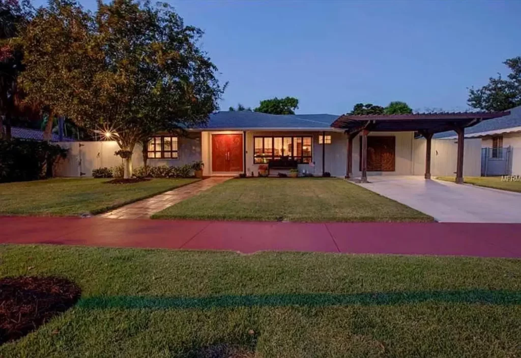 232 front - Longboat Key Vacation Rentals S Blvd of Presidents